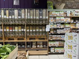 438-biocoop-riviera-nice-magasin-bio-vrac-biscuit-legumineuse.webp
